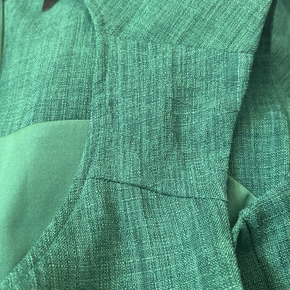 Ellen Tracy Elegant Green Sleeveless Belted Dress Size 10 - Picture 14 of 16